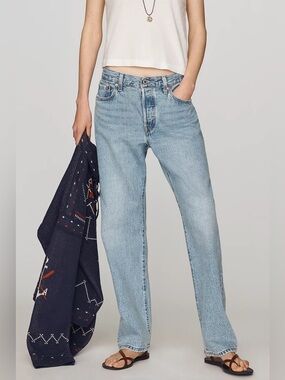 Levi's 501 90s High-Rise Straight-Leg Jeans